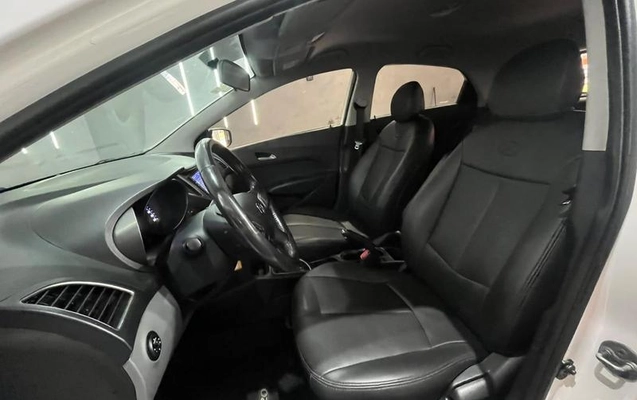 imagem-https://www.socarrao.com.br/sc-vehicle-images-prod/4277971/1791306295227-8540416_5_B_c8d5fbc0bf.jpeg