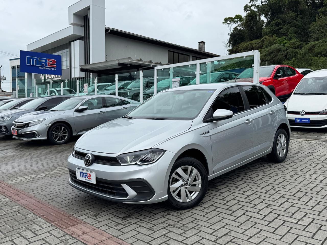 Volkswagen Polo Comfort. 200 TSI 1.0 Flex 12V Aut. na cor Cinza em Joinville / SC - 42780