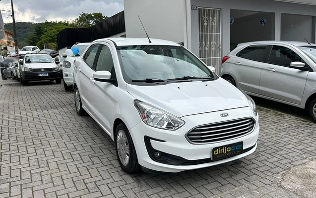 imagem-https://www.socarrao.com.br/sc-vehicle-images-prod/4278035/1791202098357-2bb18ca4-749d-483c-bbbc-a7bb62cd13a2.jpeg