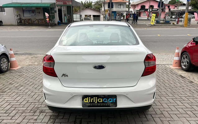 imagem-https://www.socarrao.com.br/sc-vehicle-images-prod/4278035/1791202098361-6c6e4052-b029-4fc2-b0e0-6be45d69db75.jpeg