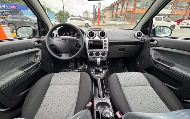 imagem-https://www.socarrao.com.br/sc-vehicle-images-prod/42783/1769988768460-7042616OR_1762451806_84_400.jpg