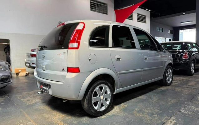 imagem-https://www.socarrao.com.br/sc-vehicle-images-prod/4278331/1791203442130-8532780_5_B_923745a02d.jpeg
