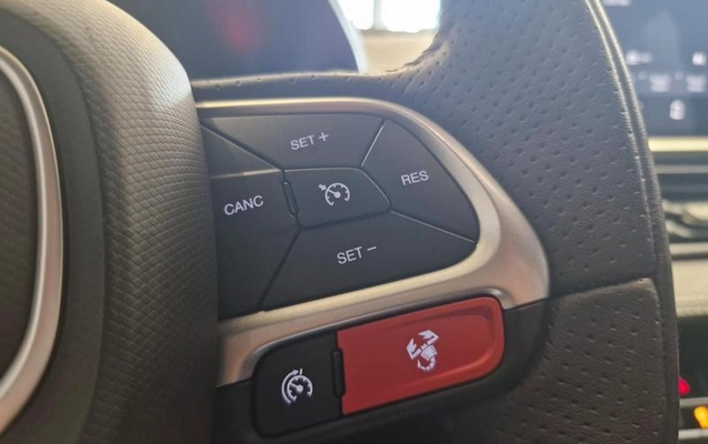 imagem-https://www.socarrao.com.br/sc-vehicle-images-prod/4278353/1791223413988-8495888_14_B_e04ed68905.jpeg