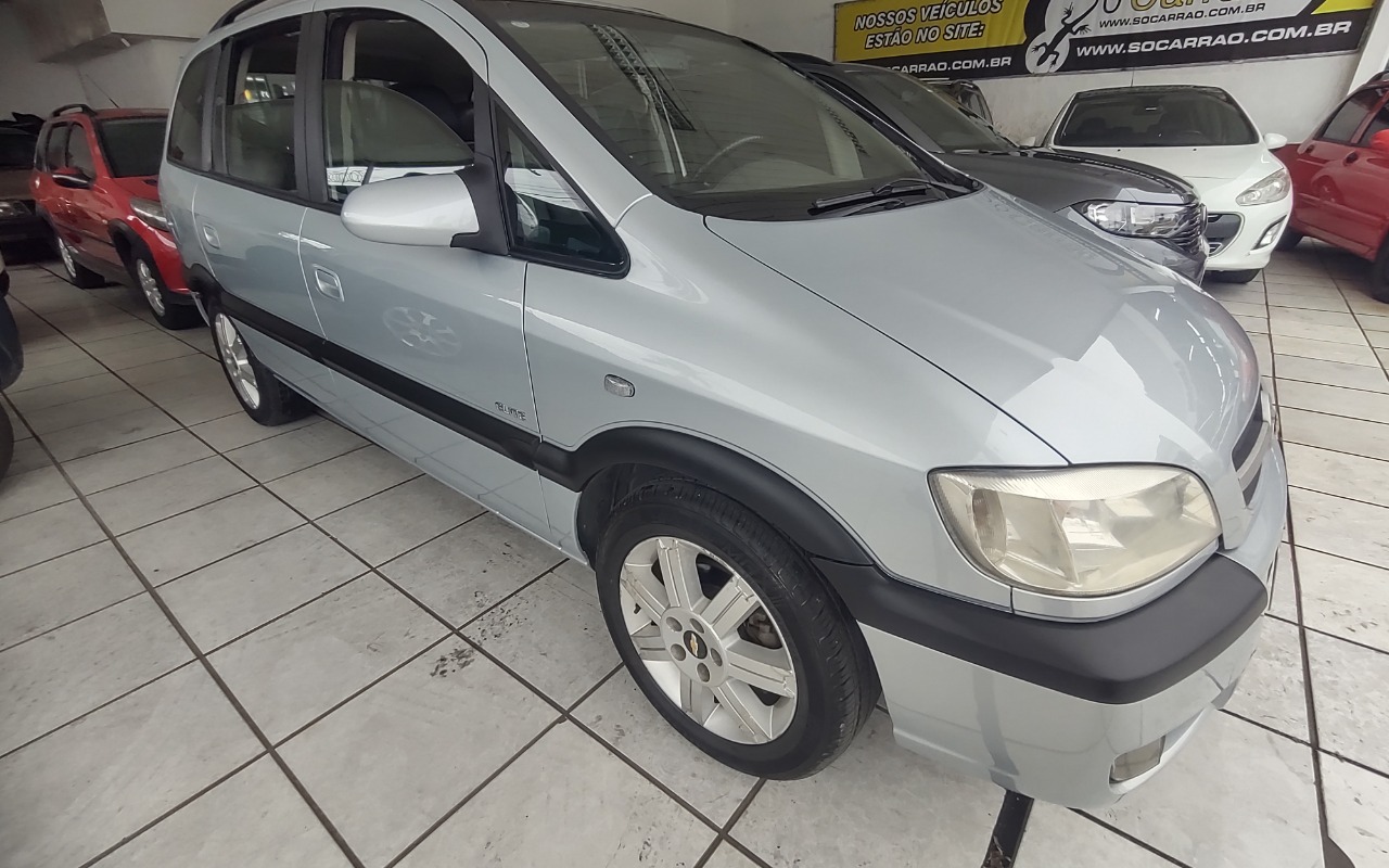 Chevrolet Zafira 2011 Prata — foto 1 de 2