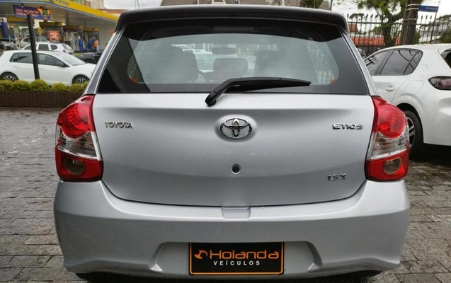 imagem-https://www.socarrao.com.br/sc-vehicle-images-prod/4278571/1791980896703-8477407_4_B_772abe20bc.jpeg
