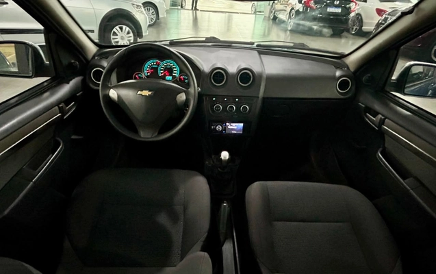 imagem-https://www.socarrao.com.br/sc-vehicle-images-prod/4278572/1791204494932-841fed65f15a4313806e773f2a4c3098_1786814506680.jpg