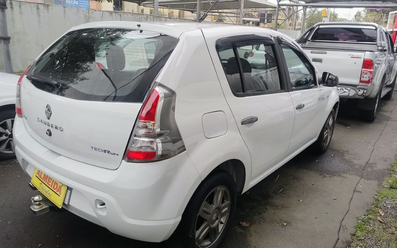 Renault Sandero 2014 Branco — foto 1 de 3