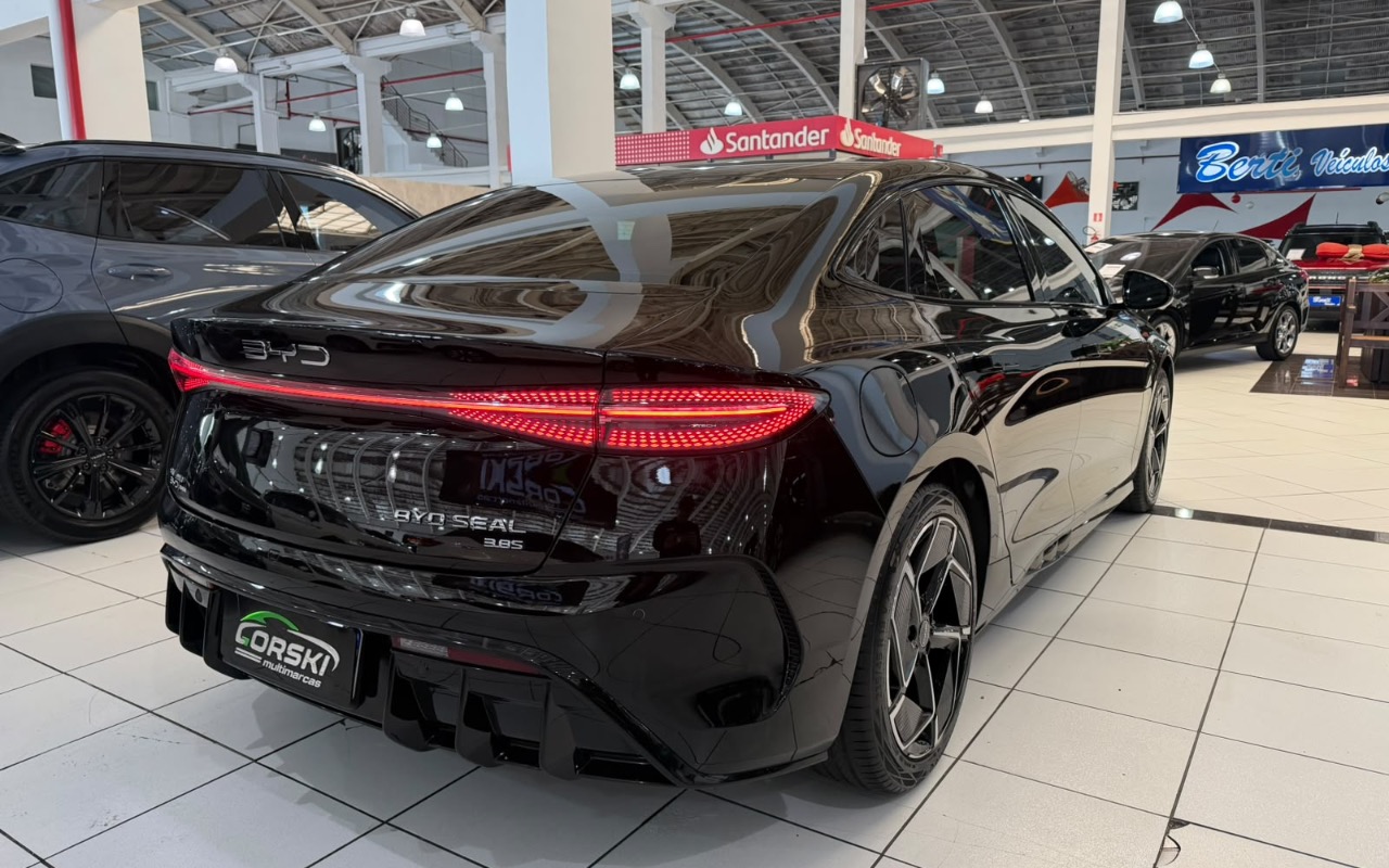 imagem-https://www.socarrao.com.br/sc-vehicle-images-prod/4278599/1791204623891-SU1HXzE4ODQuanBlZw.jpeg