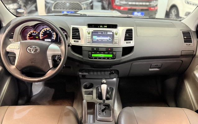 imagem-https://www.socarrao.com.br/sc-vehicle-images-prod/4278676/1791205137538-MjIzMDVkYWUtZTYyZC00MjEyLTgwYzYtMTc5MjM3NjM4N2RkLmpwZWc.jpeg