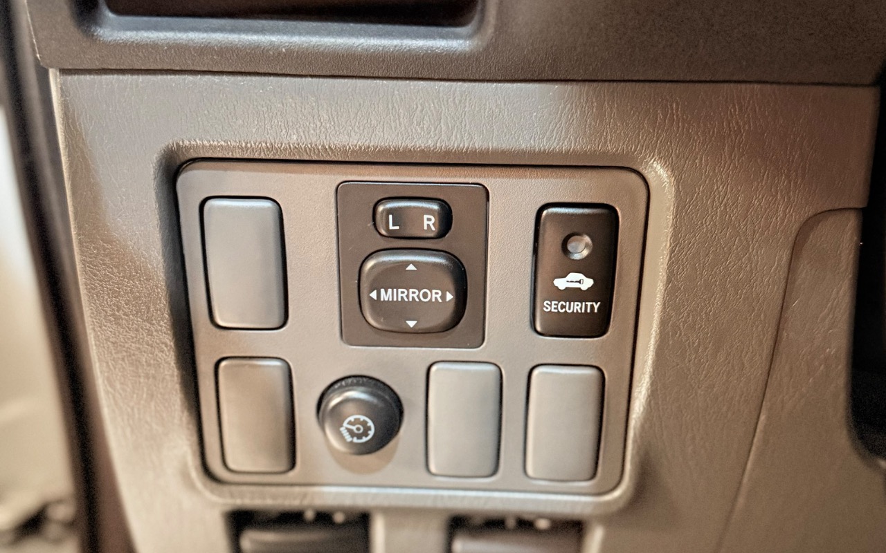 imagem-https://www.socarrao.com.br/sc-vehicle-images-prod/4278676/1791205137814-NmMxNGExMzItODFlMC00YTkxLWE3YjAtMjg5NzQyOTUxYjA1LmpwZWc.jpeg