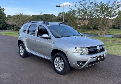 Renault Duster 2016 Prata — foto 1 de 3