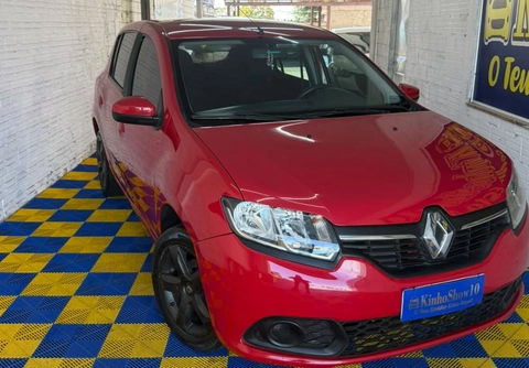 Renault Logan 2016 Vermelho — foto 1 de 3