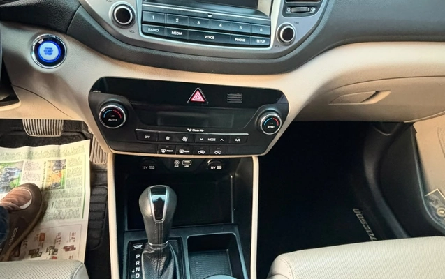 imagem-https://www.socarrao.com.br/sc-vehicle-images-prod/4278864/1791207567849-V2hhdHNBcHAgSW1hZ2UgMjAyNi0wOS0yMiBhdCAwOS40OS4wMCAoMSkuanBlZw.jpeg