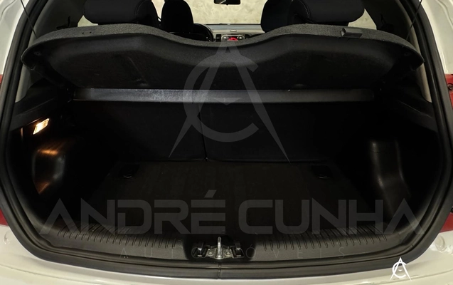 imagem-https://www.socarrao.com.br/sc-vehicle-images-prod/4279000/1791911240323-ff57edb6f84541c89fcafded4bf4ad3e_1791207085018.jpg