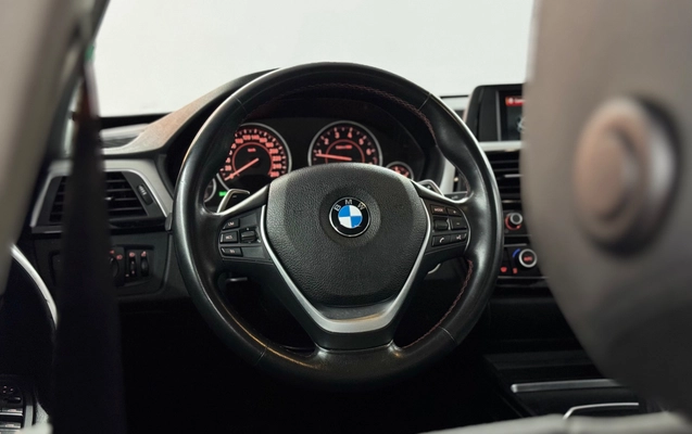 imagem-https://www.socarrao.com.br/sc-vehicle-images-prod/4279003/1791207169779-279c36fd-b7a1-4080-8634-c71aba90674b.jpg