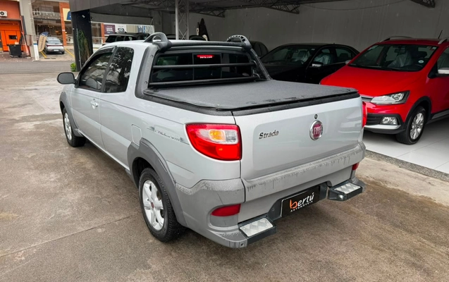 imagem-https://www.socarrao.com.br/sc-vehicle-images-prod/4279111/1791207802644-bd98d55a-94f6-4c30-b851-2c22278dc456.jpg