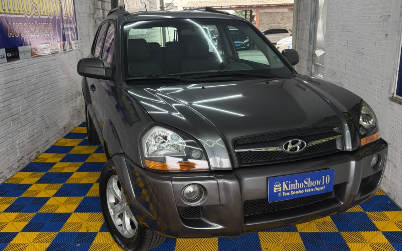 Hyundai Tucson 2.0 16V Flex Aut. 2017 Cinza — foto 1 de 3