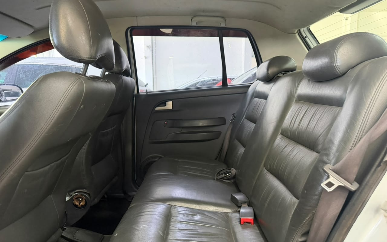 imagem-https://www.socarrao.com.br/sc-vehicle-images-prod/4279394/1791209793937-V2hhdHNBcHAgSW1hZ2UgMjAyNi0xMC0wNSBhdCAxMS4wMy4wOCAoMSkuanBlZw.jpeg