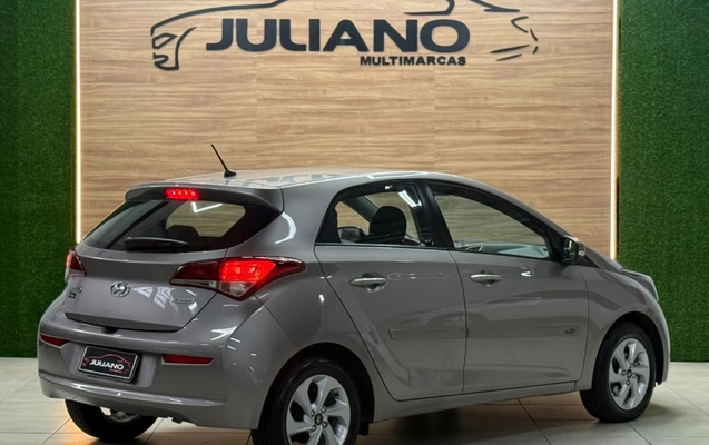 imagem-https://www.socarrao.com.br/sc-vehicle-images-prod/4279507/1791210094733-BdWx6I9jwgOZnAwJdmpbBsWihVFyvmPS.jpg