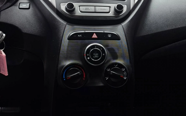 imagem-https://www.socarrao.com.br/sc-vehicle-images-prod/4279507/1791210094740-7EpdX1TMXjJzOzE0ln5qEiZLmIpMpAiE.jpg