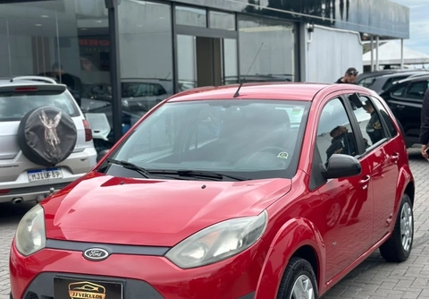 Ford Fiesta 2014 Vermelho — foto 1 de 3