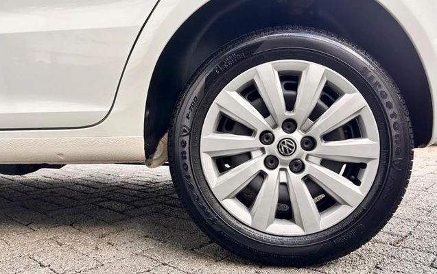 imagem-https://www.socarrao.com.br/sc-vehicle-images-prod/4279557/1791210351983-8171117_18_B_96d4550611.jpeg