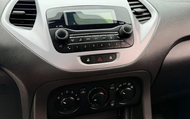 imagem-https://www.socarrao.com.br/sc-vehicle-images-prod/4279575/1791216978487-8542900_7_B_7d05888706.jpeg