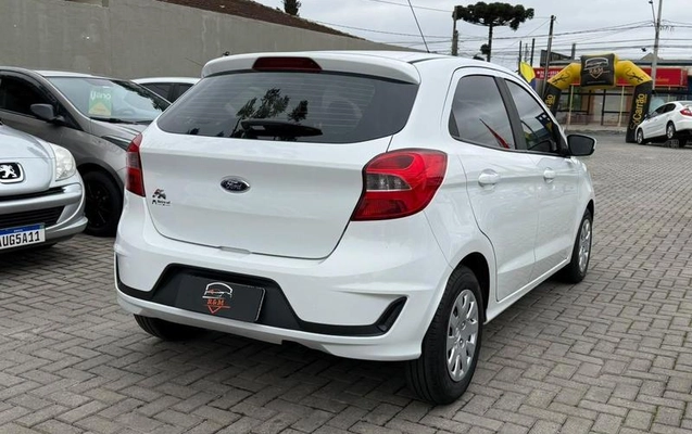 imagem-https://www.socarrao.com.br/sc-vehicle-images-prod/4279575/1791216978494-8542900_13_B_3f93b380c5.jpeg