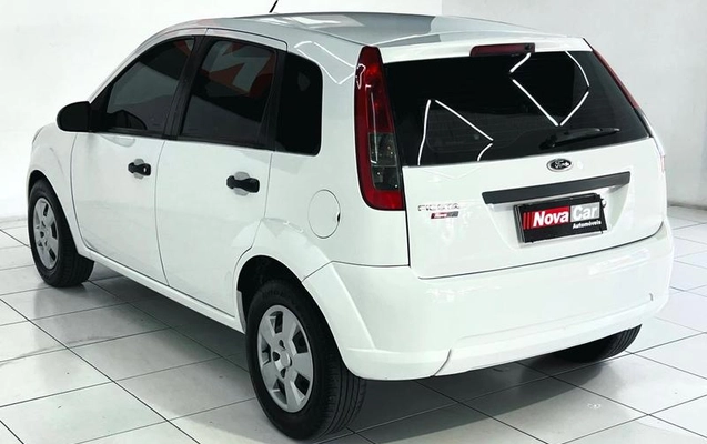 imagem-https://www.socarrao.com.br/sc-vehicle-images-prod/4279576/1792498864156-8543172_5_B_7aa2bc8ca5.jpeg
