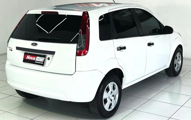 imagem-https://www.socarrao.com.br/sc-vehicle-images-prod/4279576/1792498864159-8543172_7_B_509a5d2377.jpeg