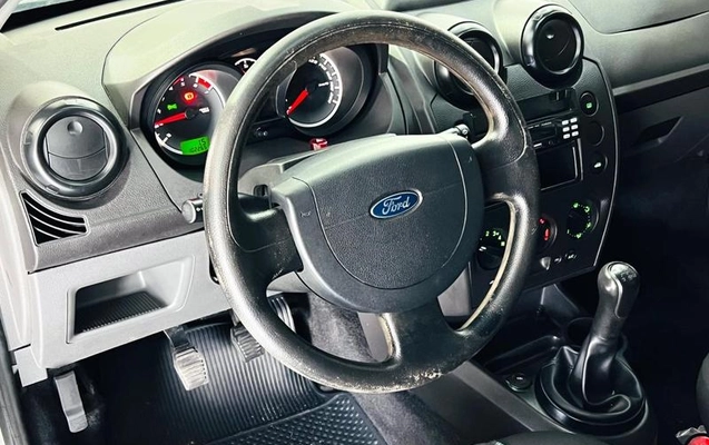 imagem-https://www.socarrao.com.br/sc-vehicle-images-prod/4279576/1792498864161-8543172_8_B_6879e55f8c.jpeg