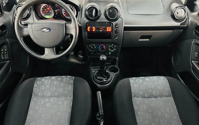 imagem-https://www.socarrao.com.br/sc-vehicle-images-prod/4279576/1792498864166-8543172_11_B_f8cd3a179b.jpeg