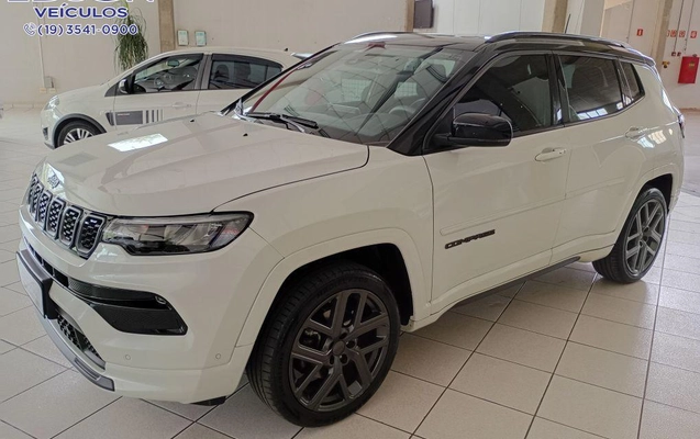 imagem-https://www.socarrao.com.br/sc-vehicle-images-prod/4279644/1791211049034-1238553.jpg