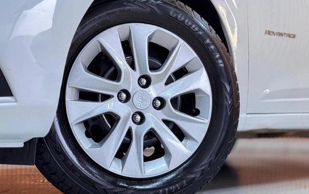 imagem-https://www.socarrao.com.br/sc-vehicle-images-prod/4279723/1791215773817-8539674_3_B_1135523a89.jpeg