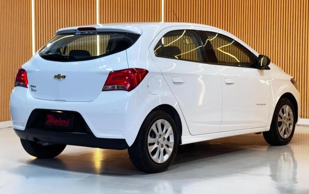 imagem-https://www.socarrao.com.br/sc-vehicle-images-prod/4279723/1791215773823-8539674_7_B_4d25d229b9.jpeg