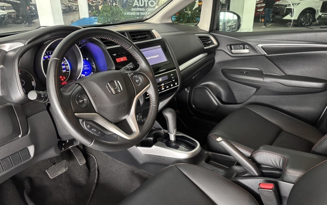 imagem-https://www.socarrao.com.br/sc-vehicle-images-prod/4279724/1791211352016-1_113850.jpg
