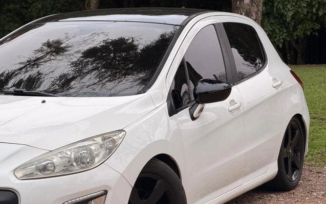 imagem-https://www.socarrao.com.br/sc-vehicle-images-prod/4279726/1791213952337-8543216_15_B_299a00e4d5.jpeg