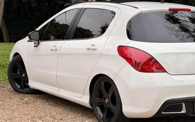 imagem-https://www.socarrao.com.br/sc-vehicle-images-prod/4279726/1791213952351-8543216_2_B_c402e31231.jpeg