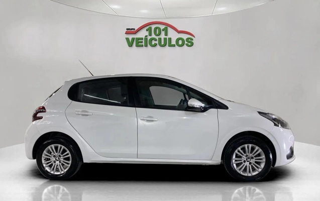 imagem-https://www.socarrao.com.br/sc-vehicle-images-prod/4279764/1791211754419-003_572a2a6fd16f3eec35a4b312299b4f8b.jpg