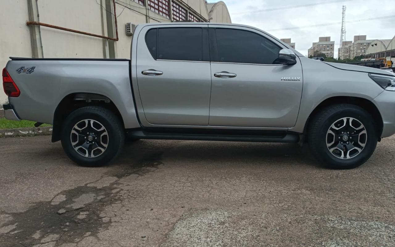 imagem-https://www.socarrao.com.br/sc-vehicle-images-prod/4279949/1791212587234-MGYzZjdlZDgtNWIxOS00NTJkLTlmNjctNjk5YTA1ZTc1N2YwLmpwZw.jpg