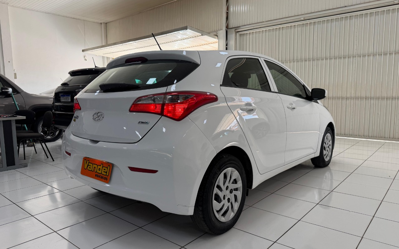 imagem-https://www.socarrao.com.br/sc-vehicle-images-prod/4280076/1791213514338-V2hhdHNBcHAgSW1hZ2UgMjAyNi0xMC0wNSBhdCAxMi4wOC41NyAoNCkuanBlZw.jpeg