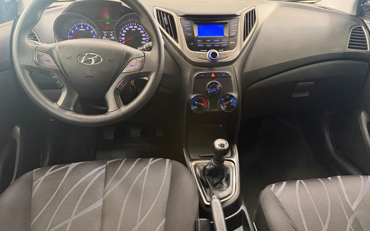 imagem-https://www.socarrao.com.br/sc-vehicle-images-prod/4280076/1791213514600-V2hhdHNBcHAgSW1hZ2UgMjAyNi0xMC0wNSBhdCAxMi4wOC41NyAoNykuanBlZw.jpeg