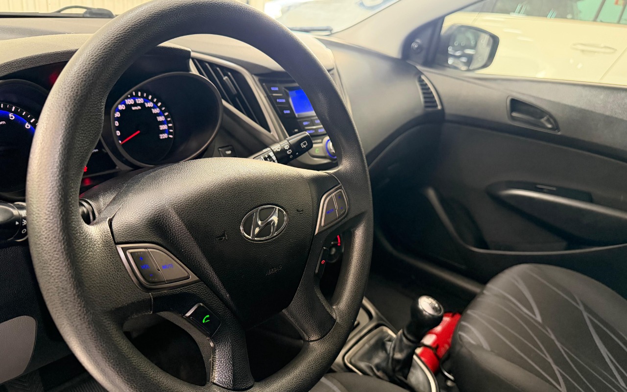 imagem-https://www.socarrao.com.br/sc-vehicle-images-prod/4280076/1791213514882-V2hhdHNBcHAgSW1hZ2UgMjAyNi0xMC0wNSBhdCAxMi4wOC41NyAoMTApLmpwZWc.jpeg