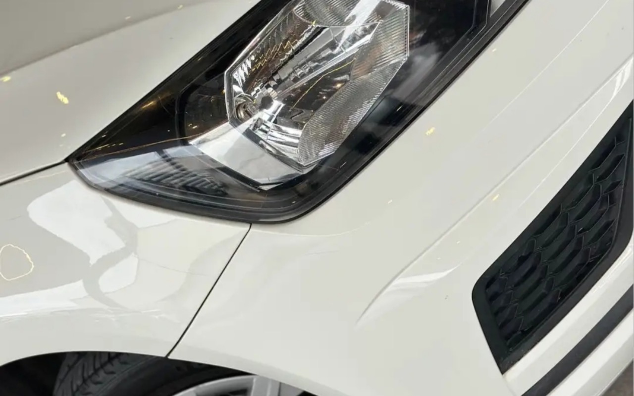 imagem-https://www.socarrao.com.br/sc-vehicle-images-prod/4280121/1791215961512-YTlmYzg0ZTYtZmNkZS00M2Q1LWJjY2MtMjZmOGYwNWY2MjRiLmpwZWc.jpeg