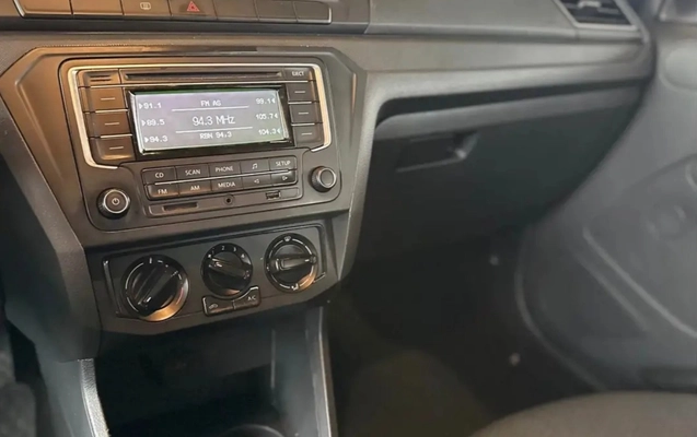 imagem-https://www.socarrao.com.br/sc-vehicle-images-prod/4280121/1791215962795-MmVlMGQ1ZGMtN2Y4ZC00ZmQyLTgxYTYtYjdmZTczODkzZjNmLmpwZWc.jpeg