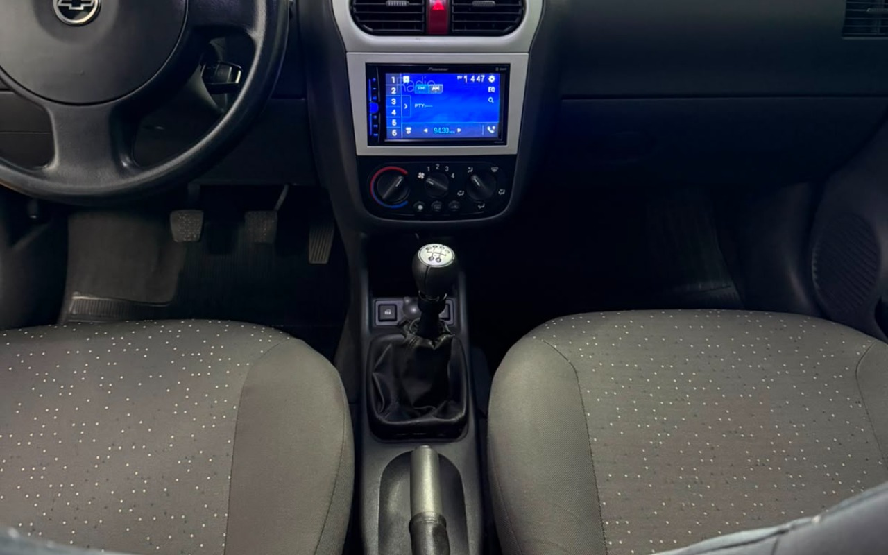 imagem-https://www.socarrao.com.br/sc-vehicle-images-prod/4280125/1791213875058-MmIzZGY0MjctYmRiYS00ZmY5LWI4YmQtNGZhMmM4MzBkZGU3LmpmaWY.jfif