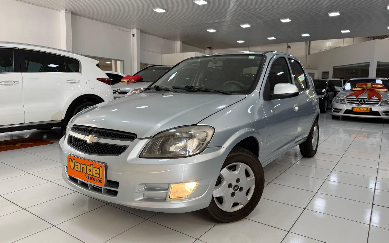 Chevrolet Celta 2012 Prata — foto 1 de 3