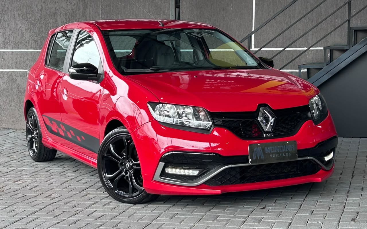 Renault Sandero 2017 Vermelho — foto 1 de 3