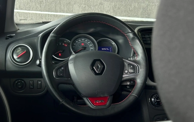 imagem-https://www.socarrao.com.br/sc-vehicle-images-prod/4280249/1791214775594-V2hhdHNBcHAgSW1hZ2UgMjAyNi0xMC0wNSBhdCAxMi4xMS40OS5qcGVn.jpeg
