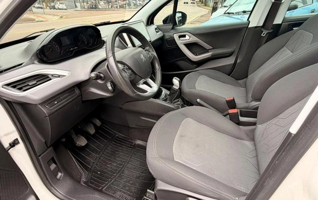 imagem-https://www.socarrao.com.br/sc-vehicle-images-prod/4280317/1791472748332-8541629_6_B_68246561eb.jpeg